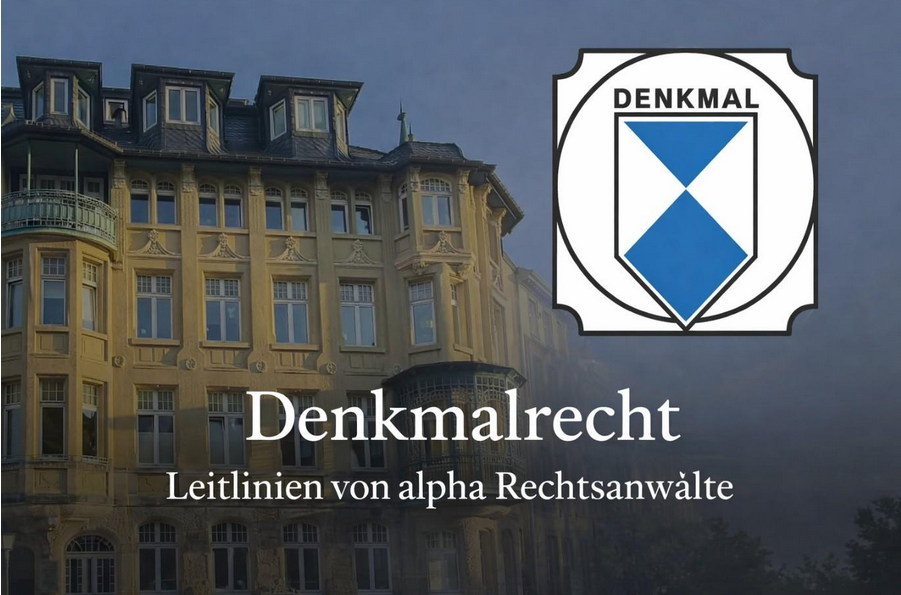Denkmalrecht – Leitlinien von alpha Rechtsanwälte, Jugendstilhaus als denkmalgeschütztes Gebäude mit Denkmallogo im Vordergrund
